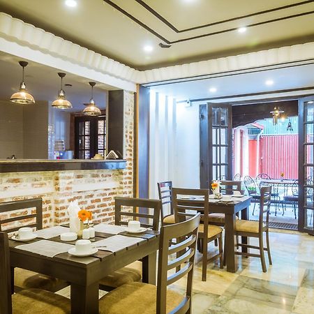 Harati Manor Inn Katmandu Zewnętrze zdjęcie