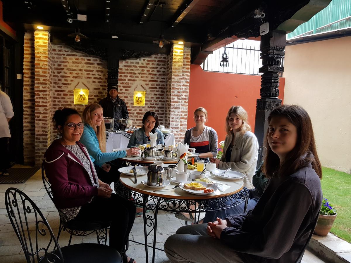 Harati Manor Inn Katmandu Zewnętrze zdjęcie