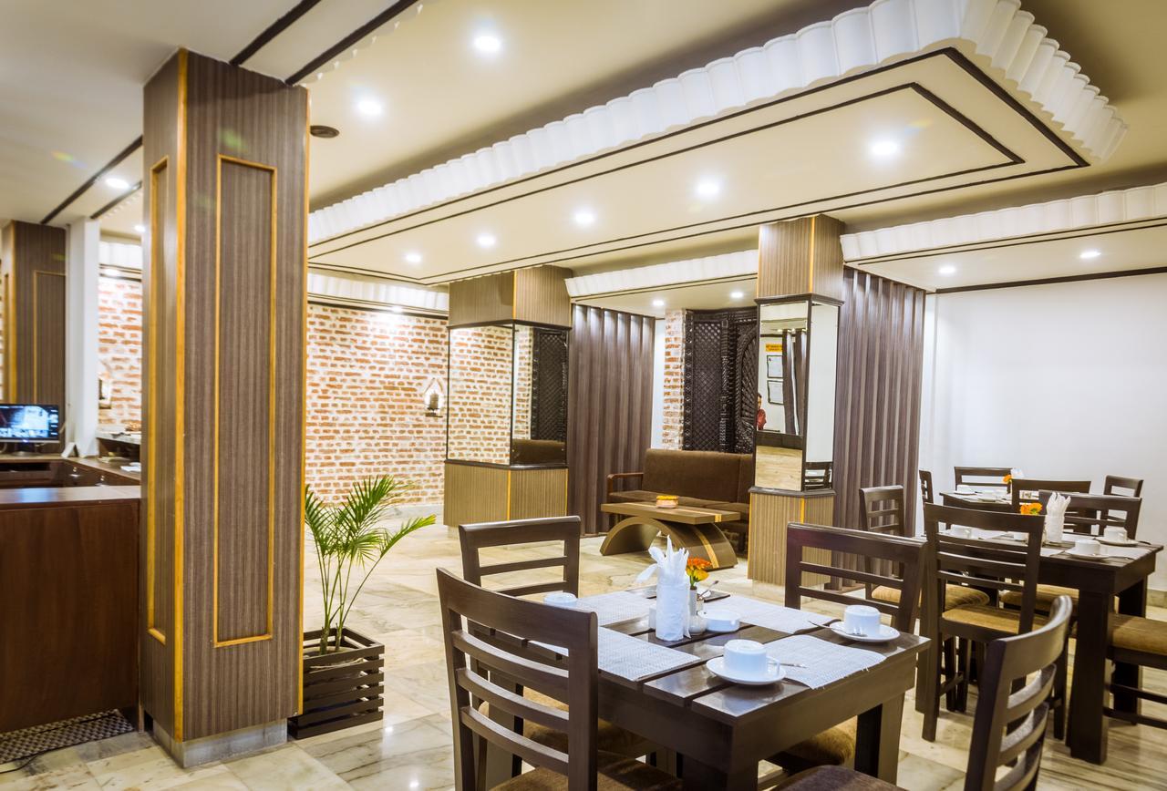 Harati Manor Inn Katmandu Zewnętrze zdjęcie