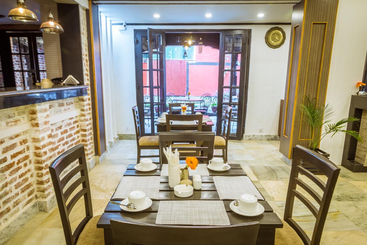 Harati Manor Inn Katmandu Zewnętrze zdjęcie